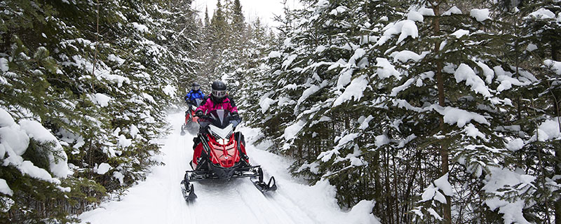 romance-snowmobile