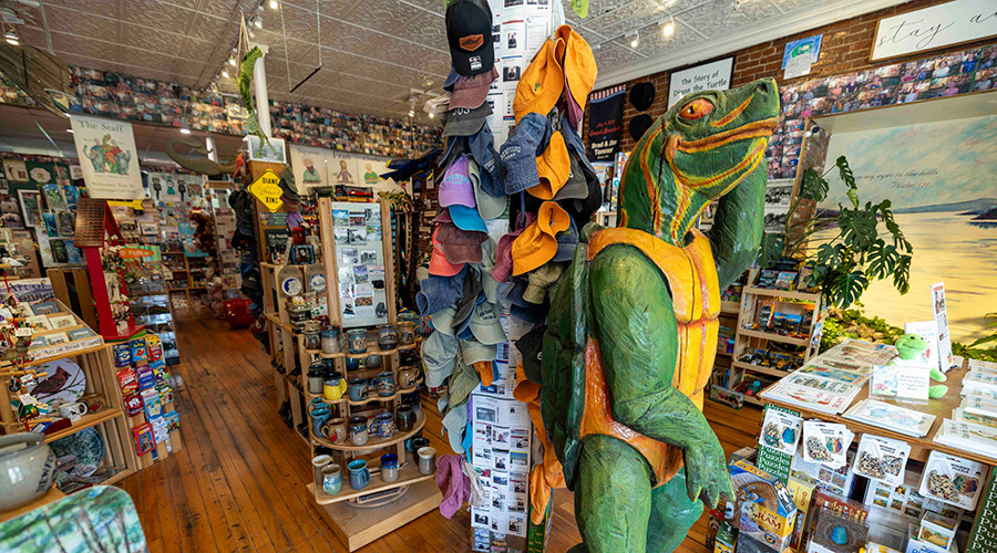 Twin Designs Gift Shop, Bristol, NH